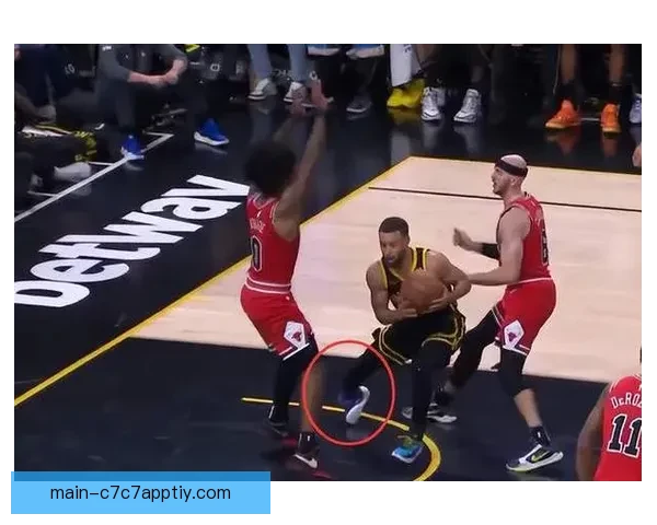 名记曝库里膝无结构伤仍肿痛